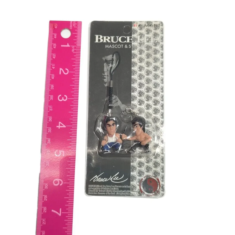Vintage Y2K Bruce Lee Mascot Figure Phone Strap Keychain Charm Novelty Fight - Picture 2 of 4